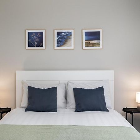 Modern 2Br Cosy Apartment With Large Terrace - Close To Manoel Island & Tigne Shopping Mall Sliema Esterno foto
