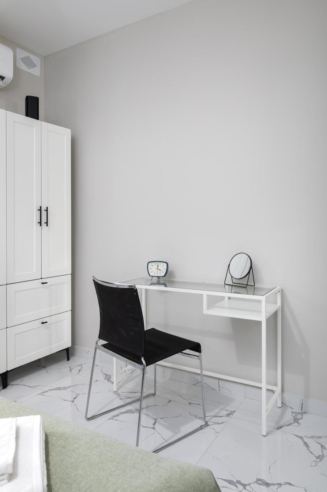 Modern 2Br Cosy Apartment With Large Terrace - Close To Manoel Island & Tigne Shopping Mall Sliema Esterno foto